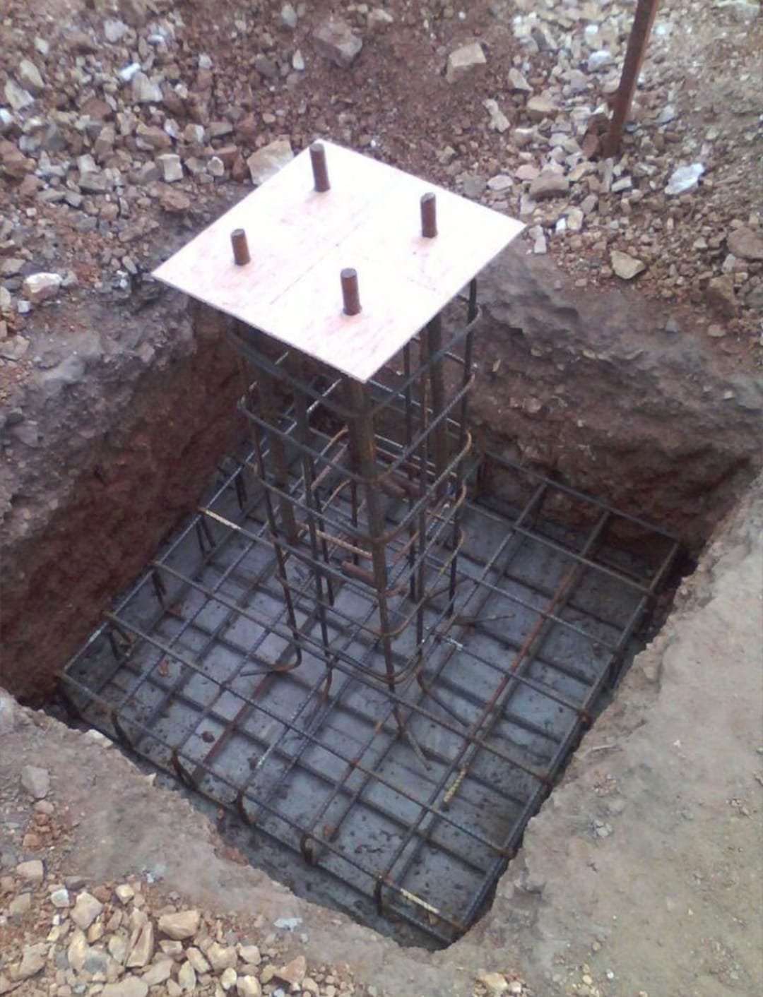 Reinforced foundation and steel base plate